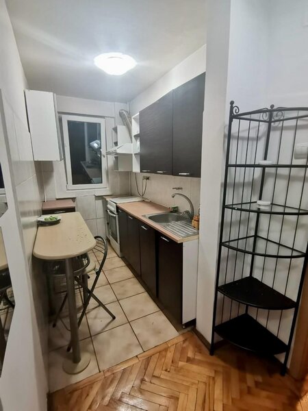 Tei, str. Laptari Tei, scoala 30, Fac. Constructii, acces Colentina, Obor